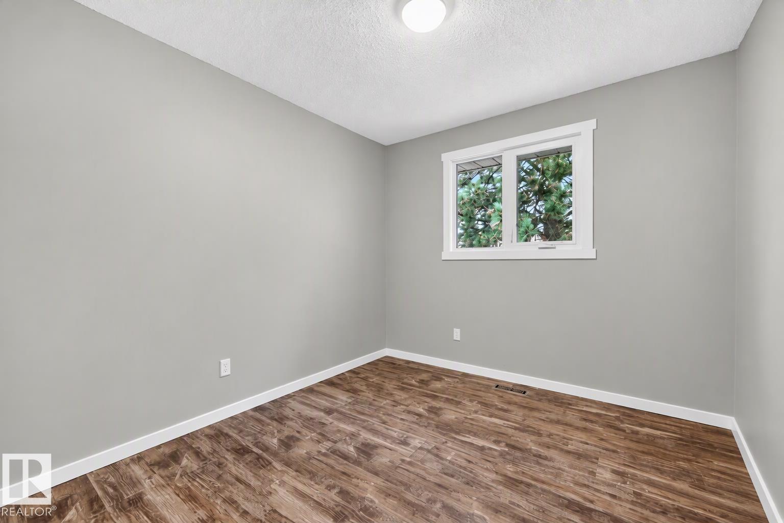 4709 45 ST