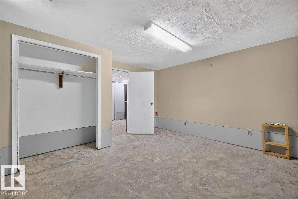 4709 45 ST