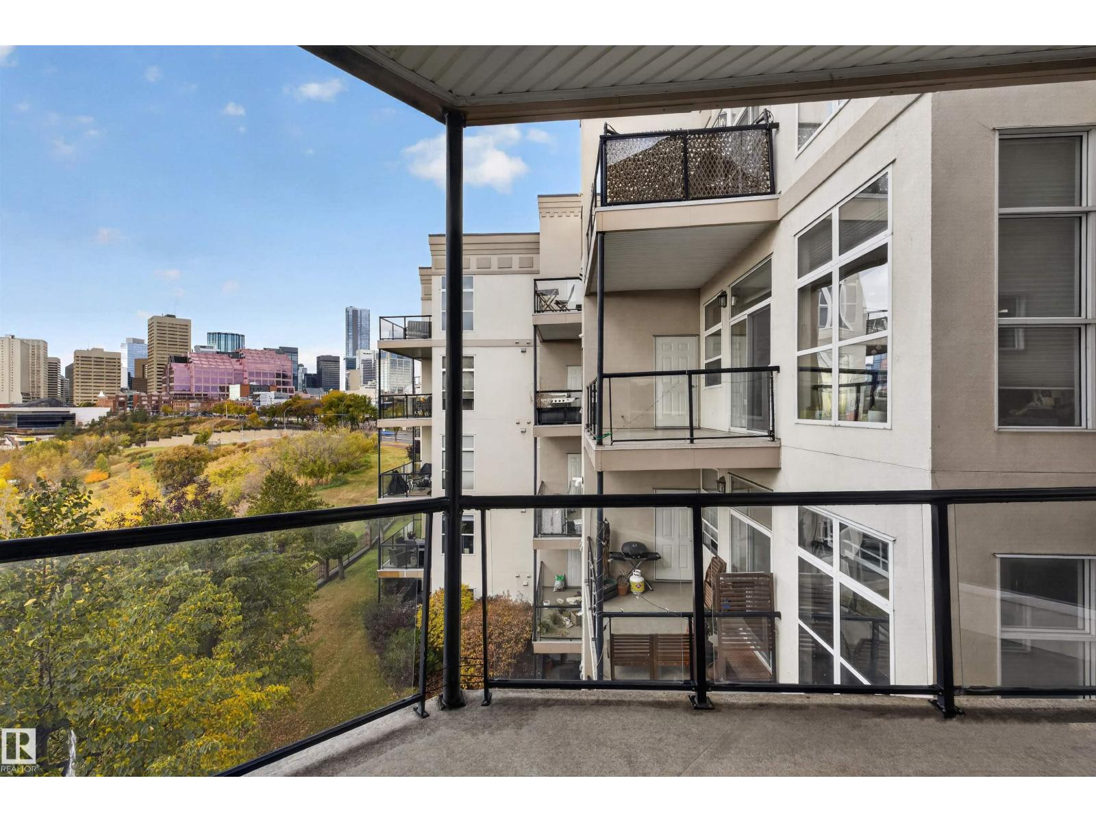 #412 9503 101 AV NW