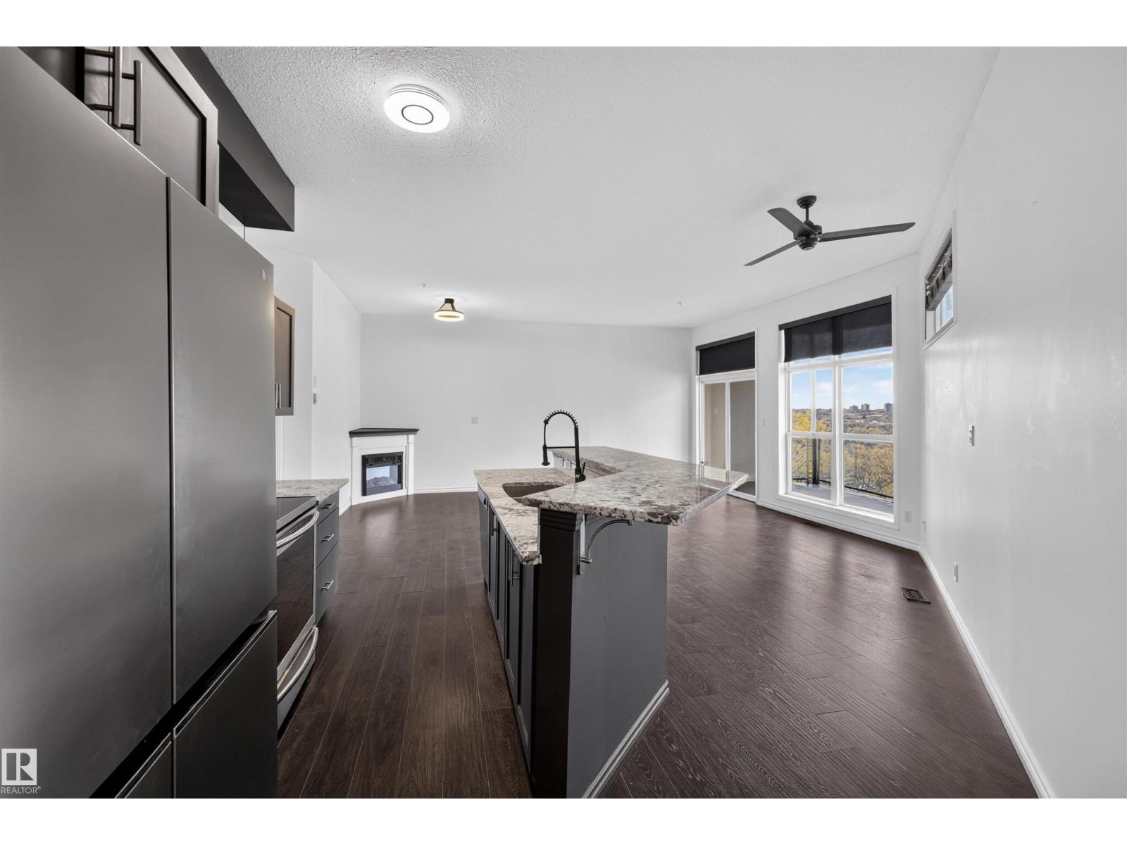 #412 9503 101 AV NW