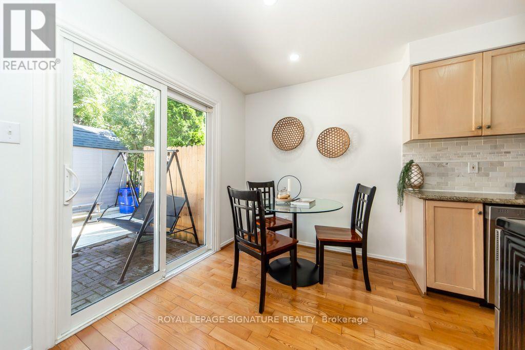 28 Augusta Court, Markham, Ontario  L3T 7K7 - Photo 8 - N13872538