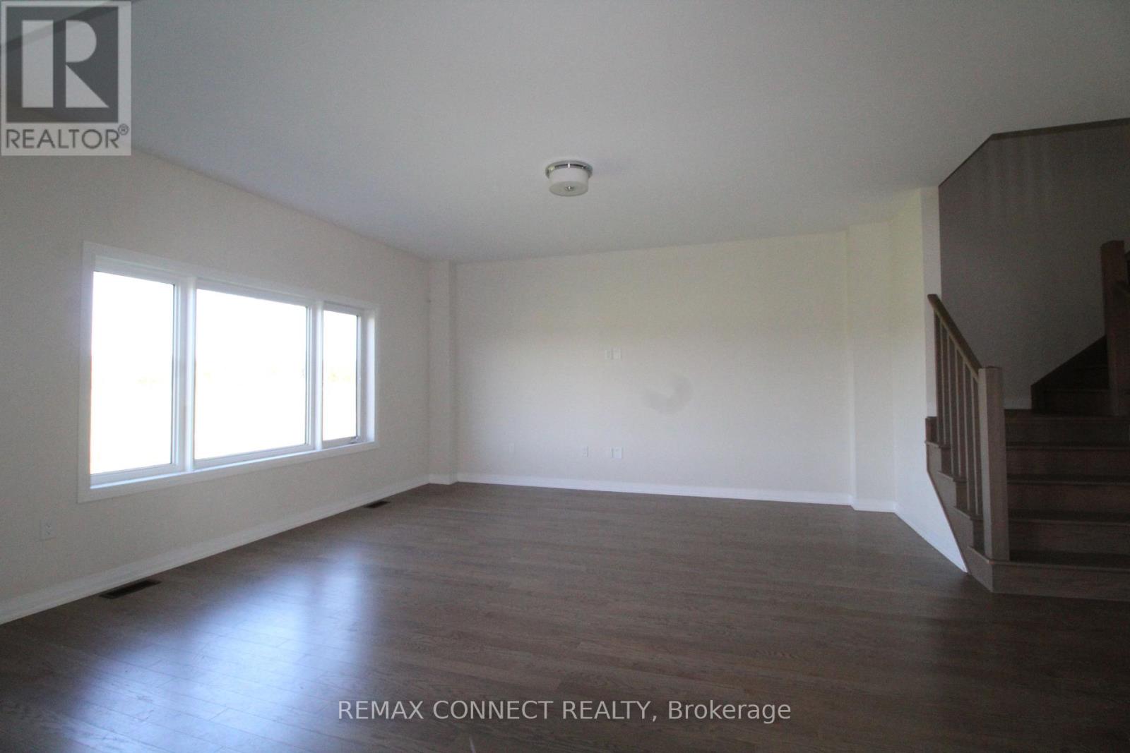 3715 Quayside Drive, Severn (West Shore), Ontario  L3V 8M9 - Photo 2 - S13872286