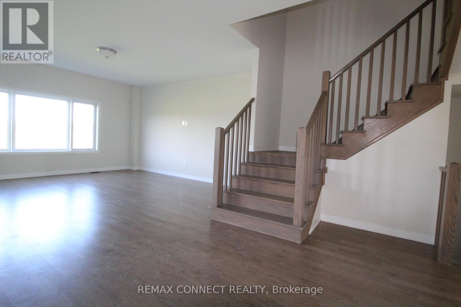 3715 Quayside Drive, Severn (West Shore), Ontario  L3V 8M9 - Photo 3 - S13872286