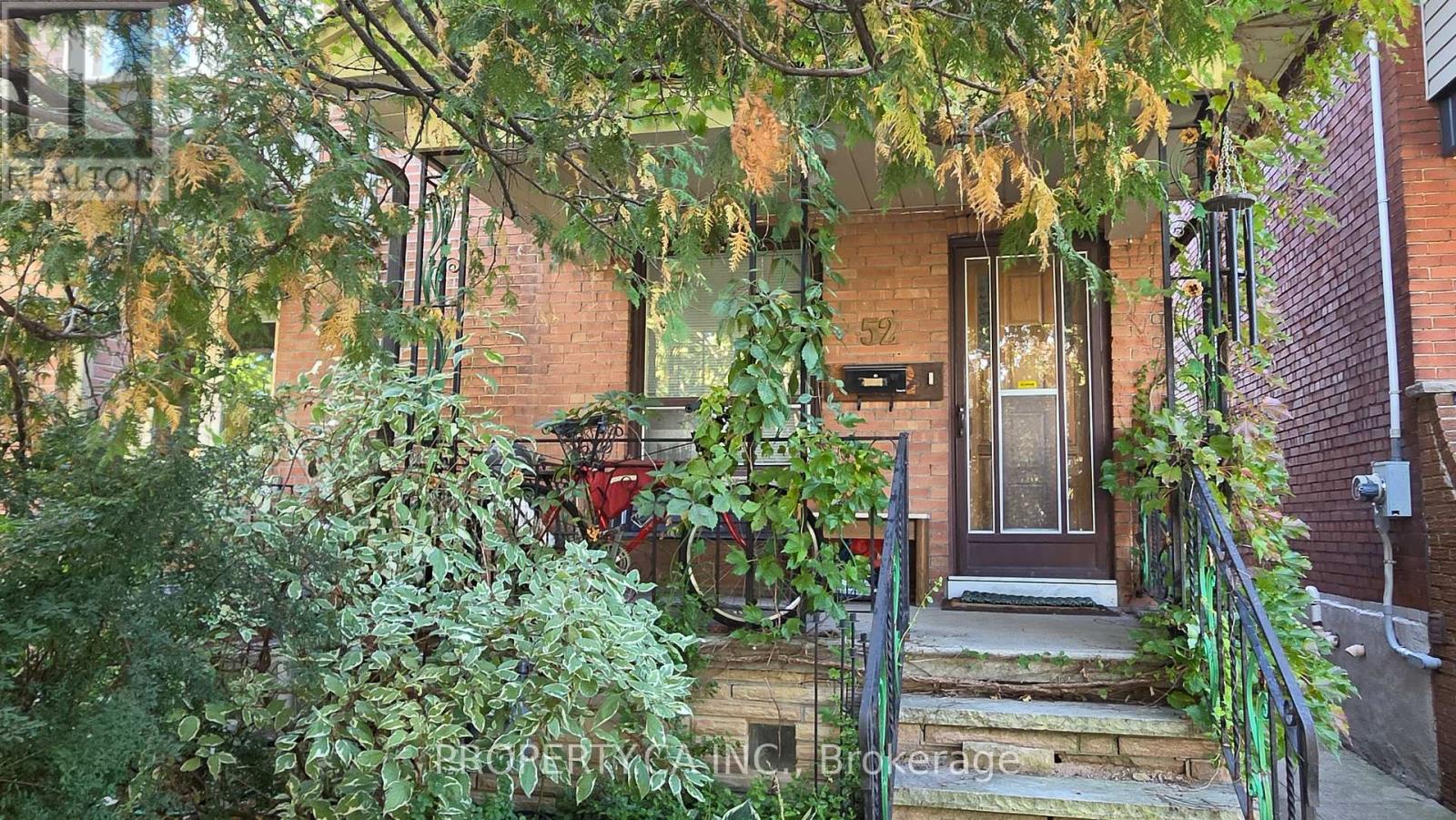 52 EARLSCOURT AVENUE, Toronto, Ontario