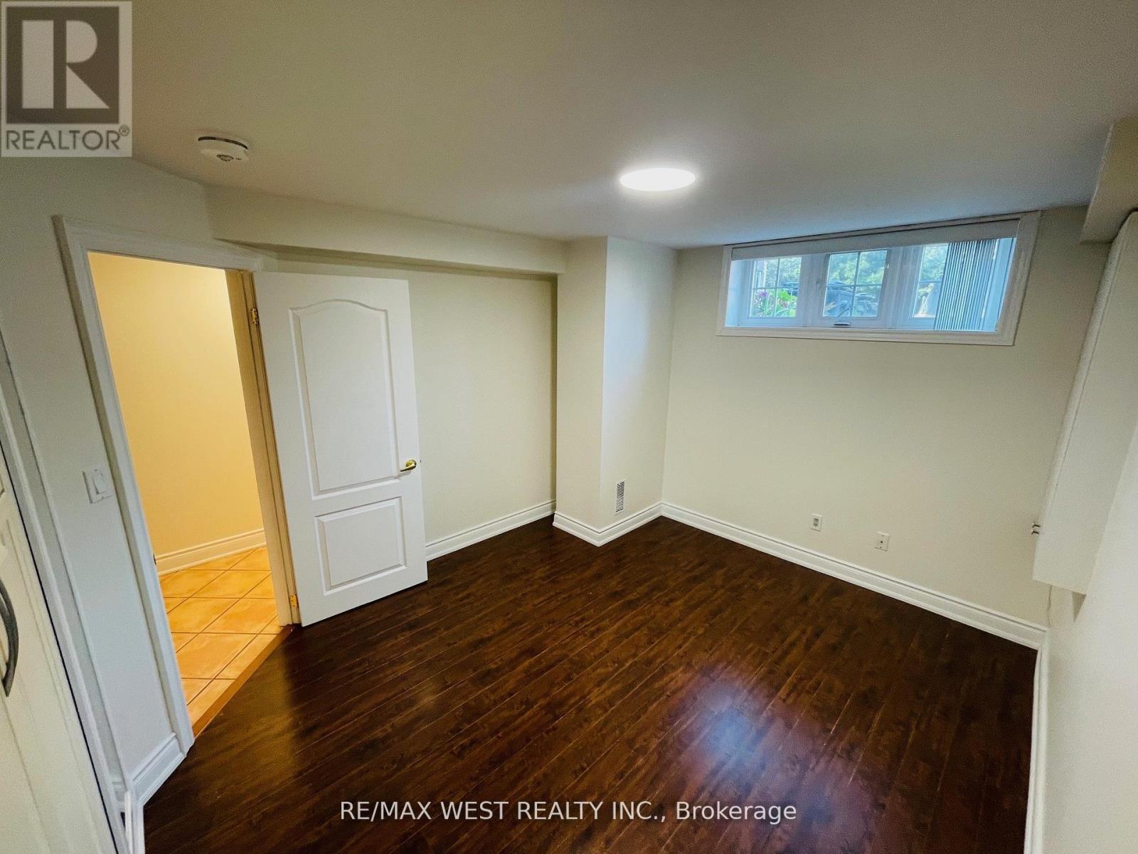 94a Mulock Avenue, Toronto, Ontario  M6N 3C6 - Photo 10 - W13872402