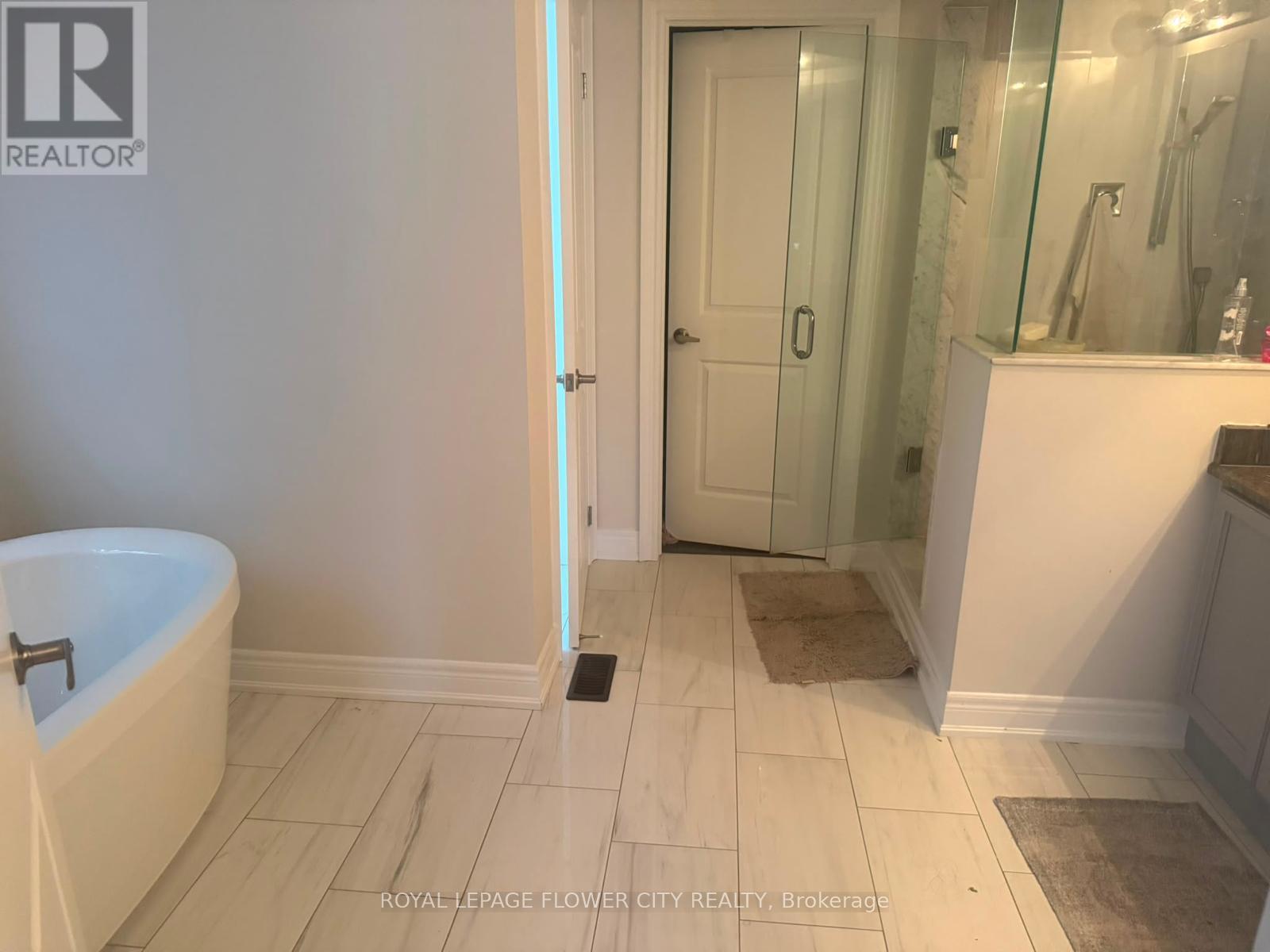40 Seymour Road, Brampton, Ontario  L6R 4A6 - Photo 9 - W13872434
