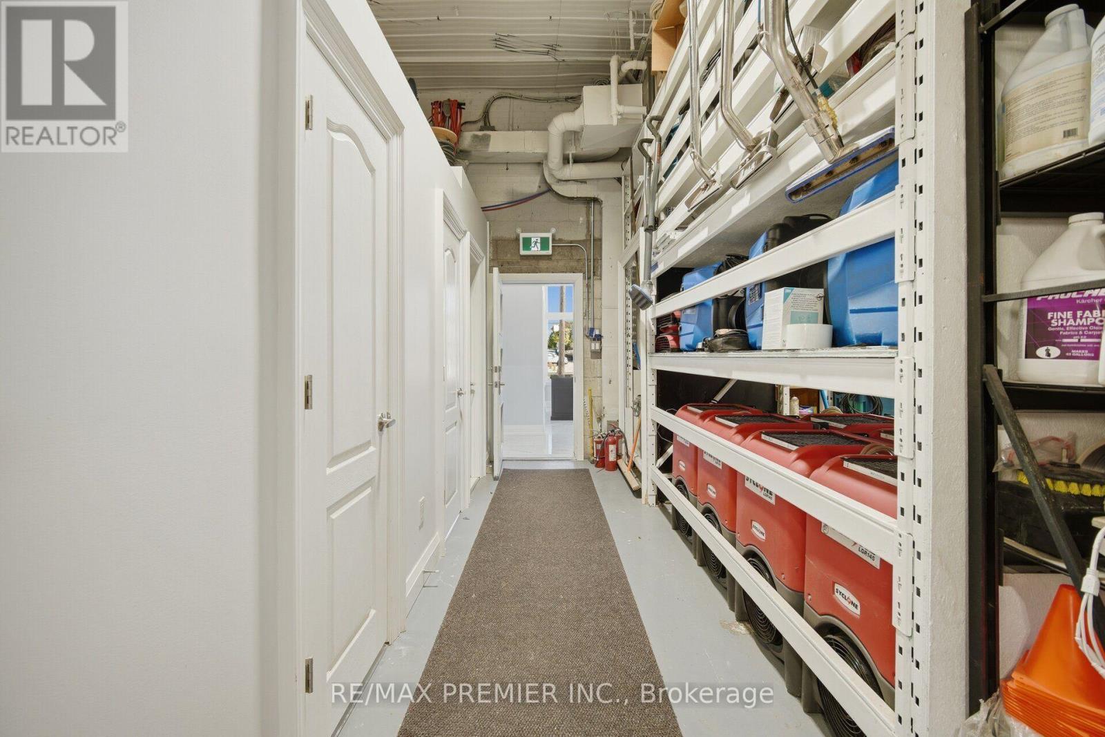 34 Rivalda Road E, Toronto, Ontario  M9M 2M3 - Photo 21 - W13872452