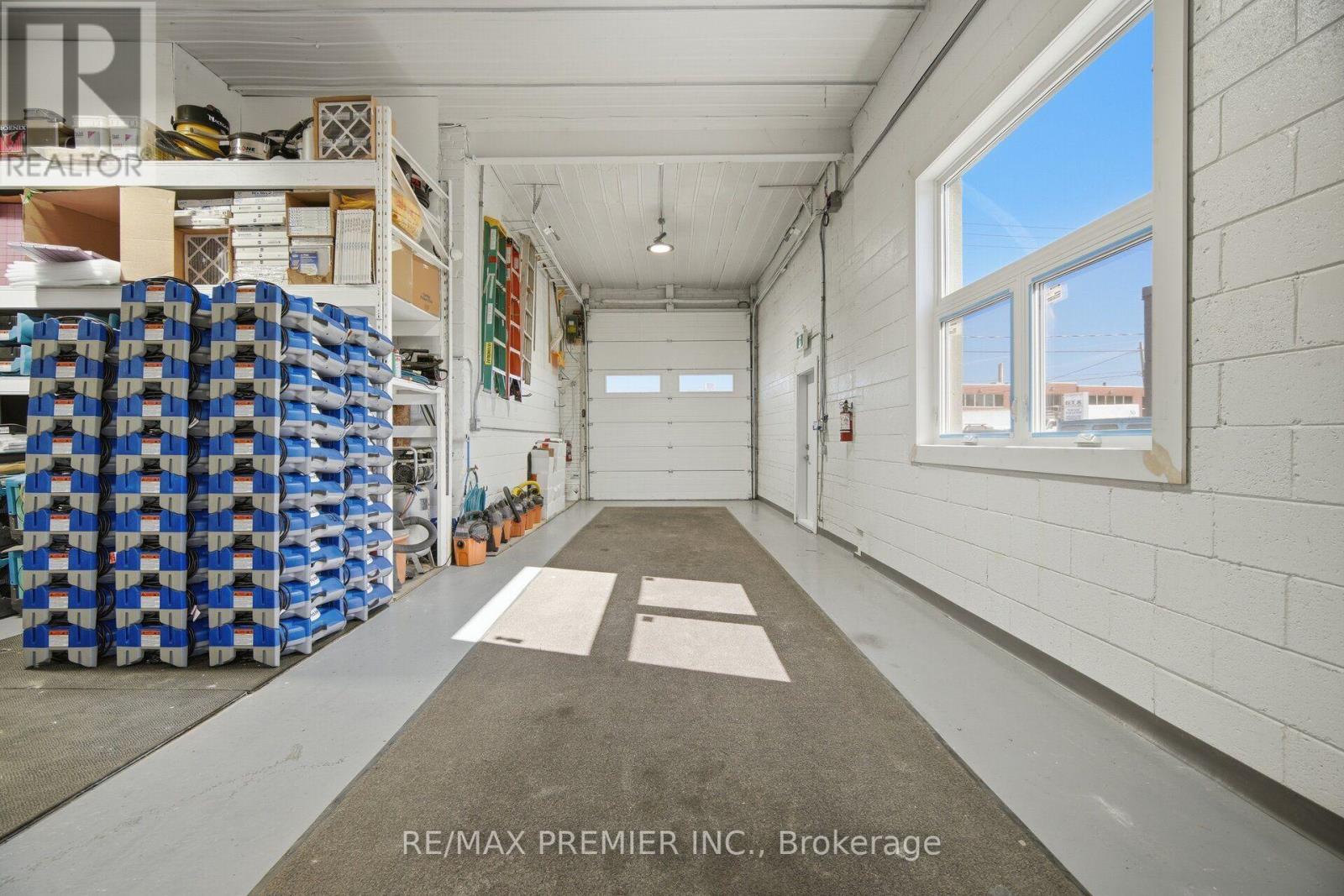 34 Rivalda Road E, Toronto, Ontario  M9M 2M3 - Photo 25 - W13872452
