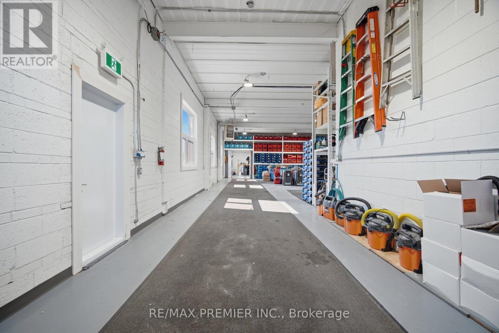 34 Rivalda Road E, Toronto, Ontario  M9M 2M3 - Photo 26 - W13872452