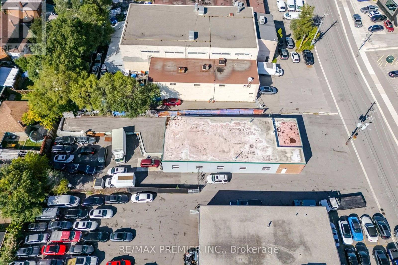 34 Rivalda Road E, Toronto, Ontario  M9M 2M3 - Photo 36 - W13872452