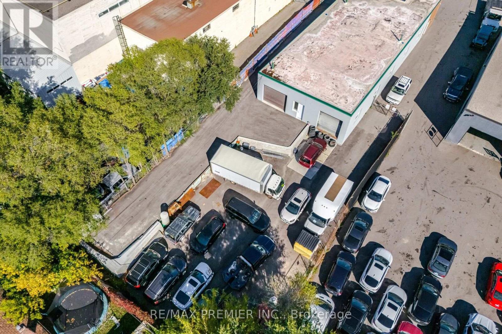 34 Rivalda Road E, Toronto, Ontario  M9M 2M3 - Photo 38 - W13872452