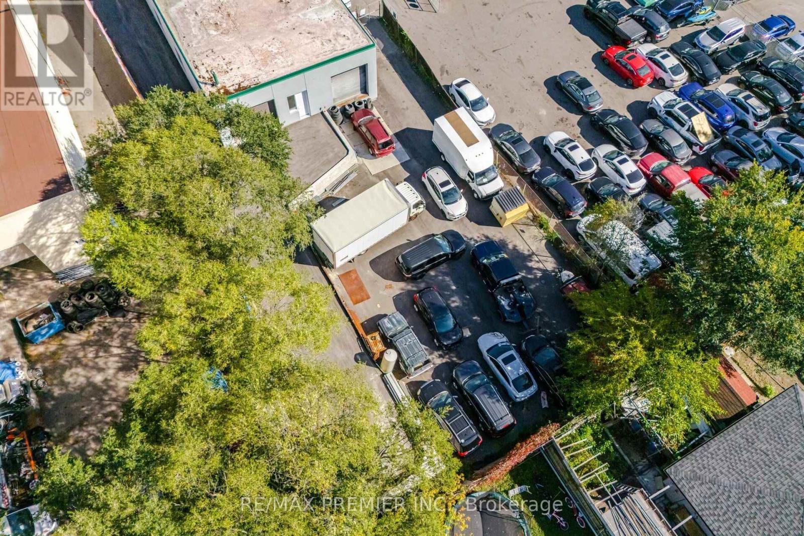 34 Rivalda Road E, Toronto, Ontario  M9M 2M3 - Photo 39 - W13872452