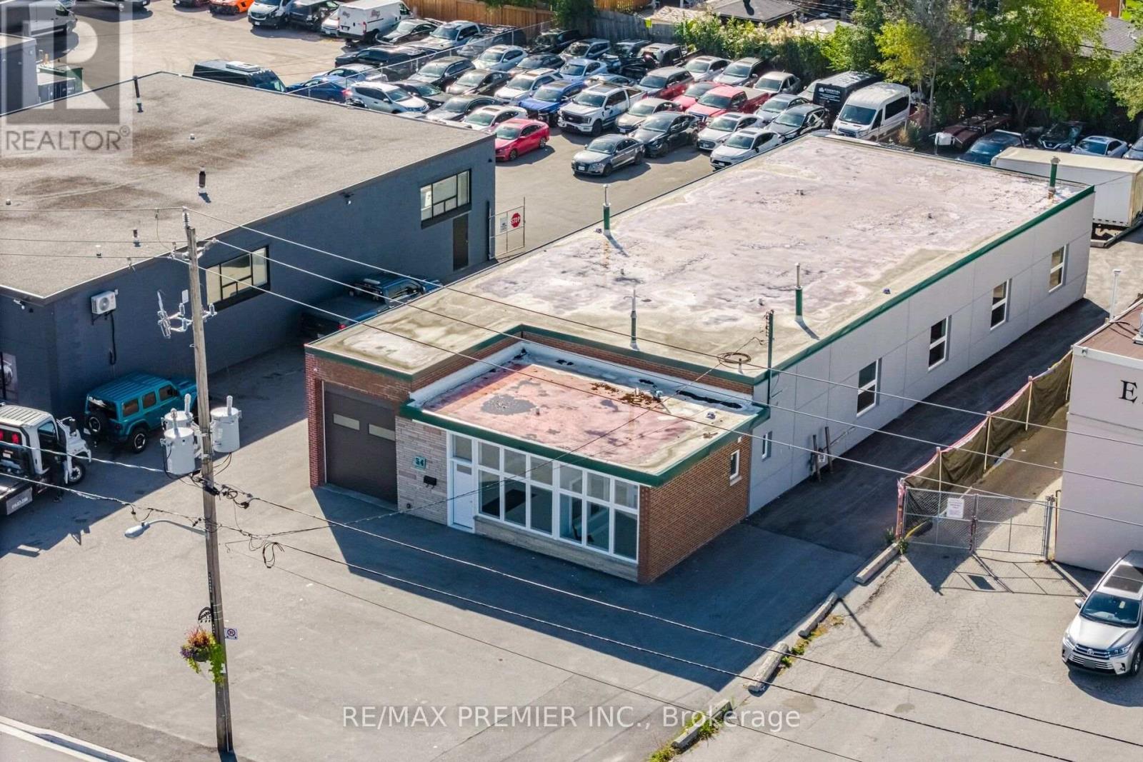 34 Rivalda Road E, Toronto, Ontario  M9M 2M3 - Photo 43 - W13872452