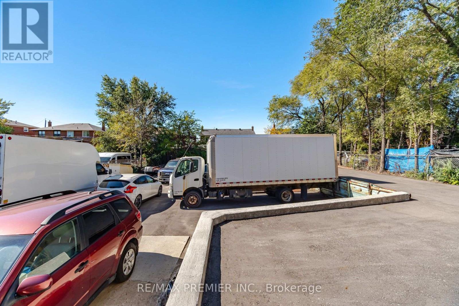 34 Rivalda Road E, Toronto, Ontario  M9M 2M3 - Photo 46 - W13872452