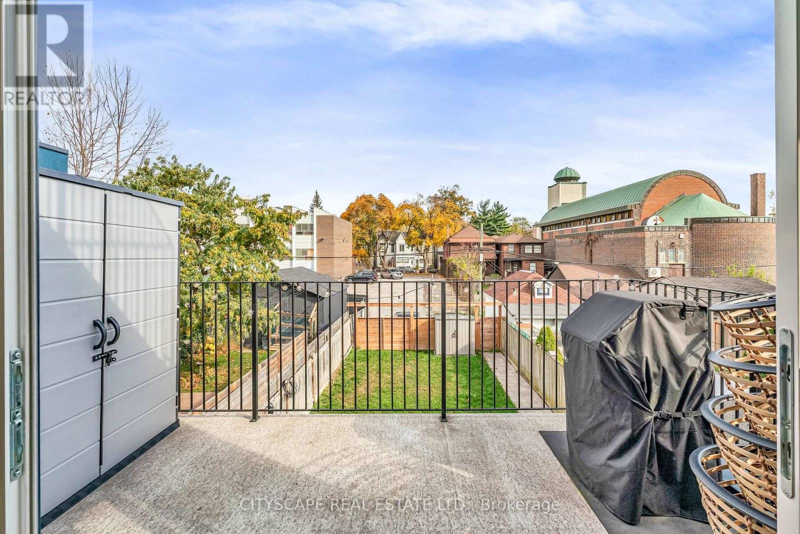 Upper - 61 Edwin Avenue, Toronto, Ontario  M6P 3Z5 - Photo 18 - W13872498