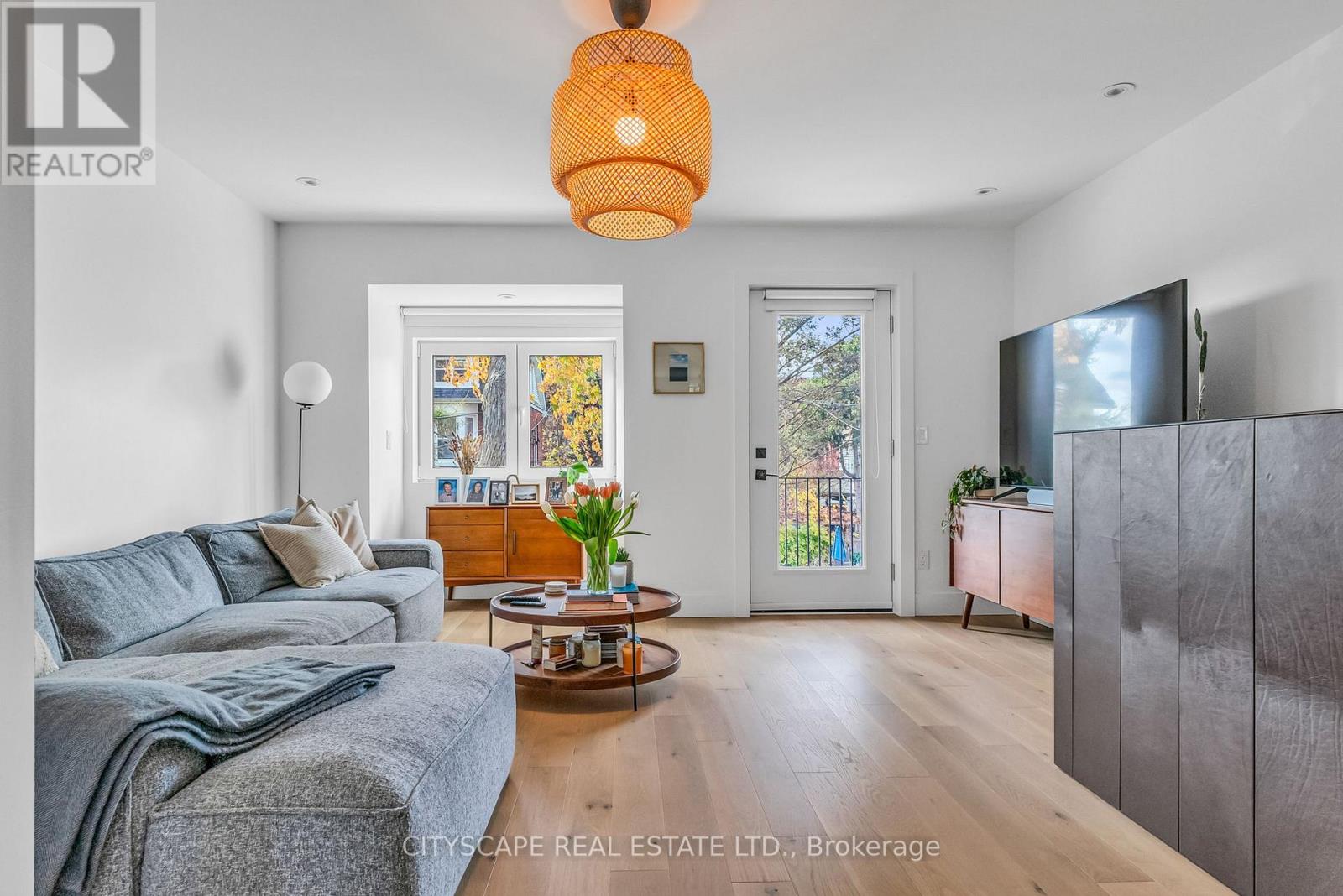 Upper - 61 Edwin Avenue, Toronto, Ontario  M6P 3Z5 - Photo 20 - W13872498