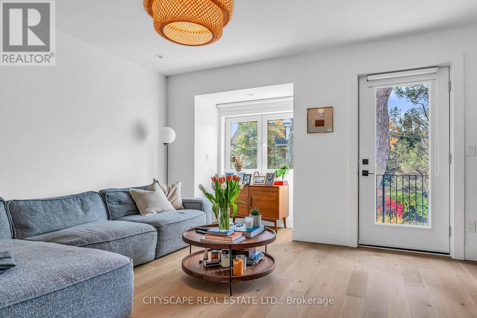 Upper - 61 Edwin Avenue, Toronto, Ontario  M6P 3Z5 - Photo 22 - W13872498