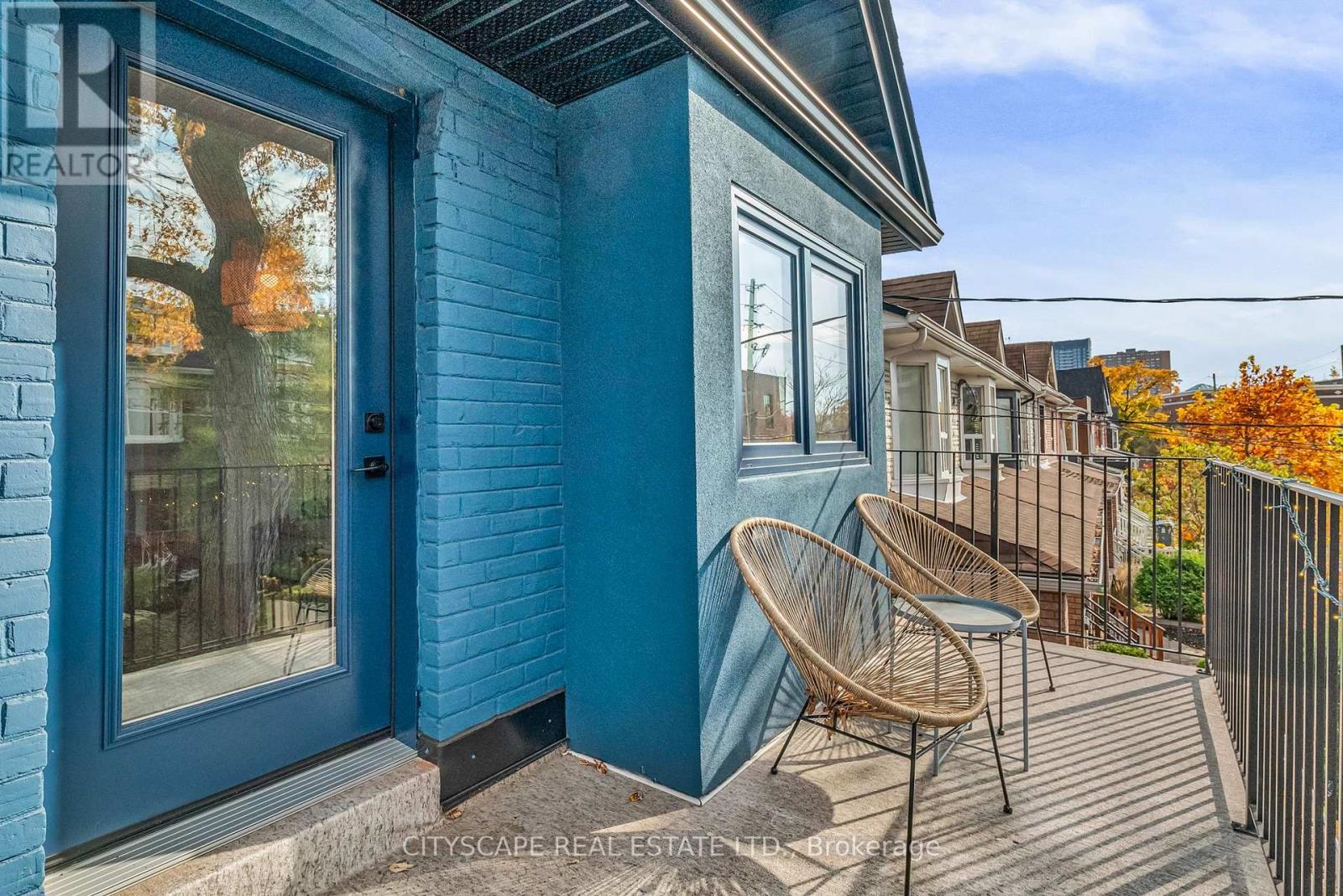 Upper - 61 Edwin Avenue, Toronto, Ontario  M6P 3Z5 - Photo 25 - W13872498