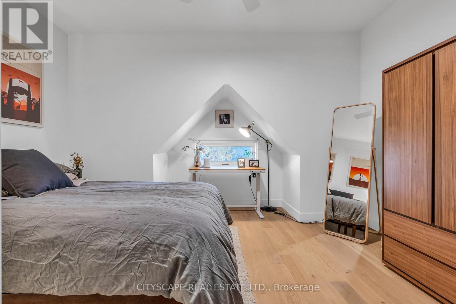 Upper - 61 Edwin Avenue, Toronto, Ontario  M6P 3Z5 - Photo 41 - W13872498
