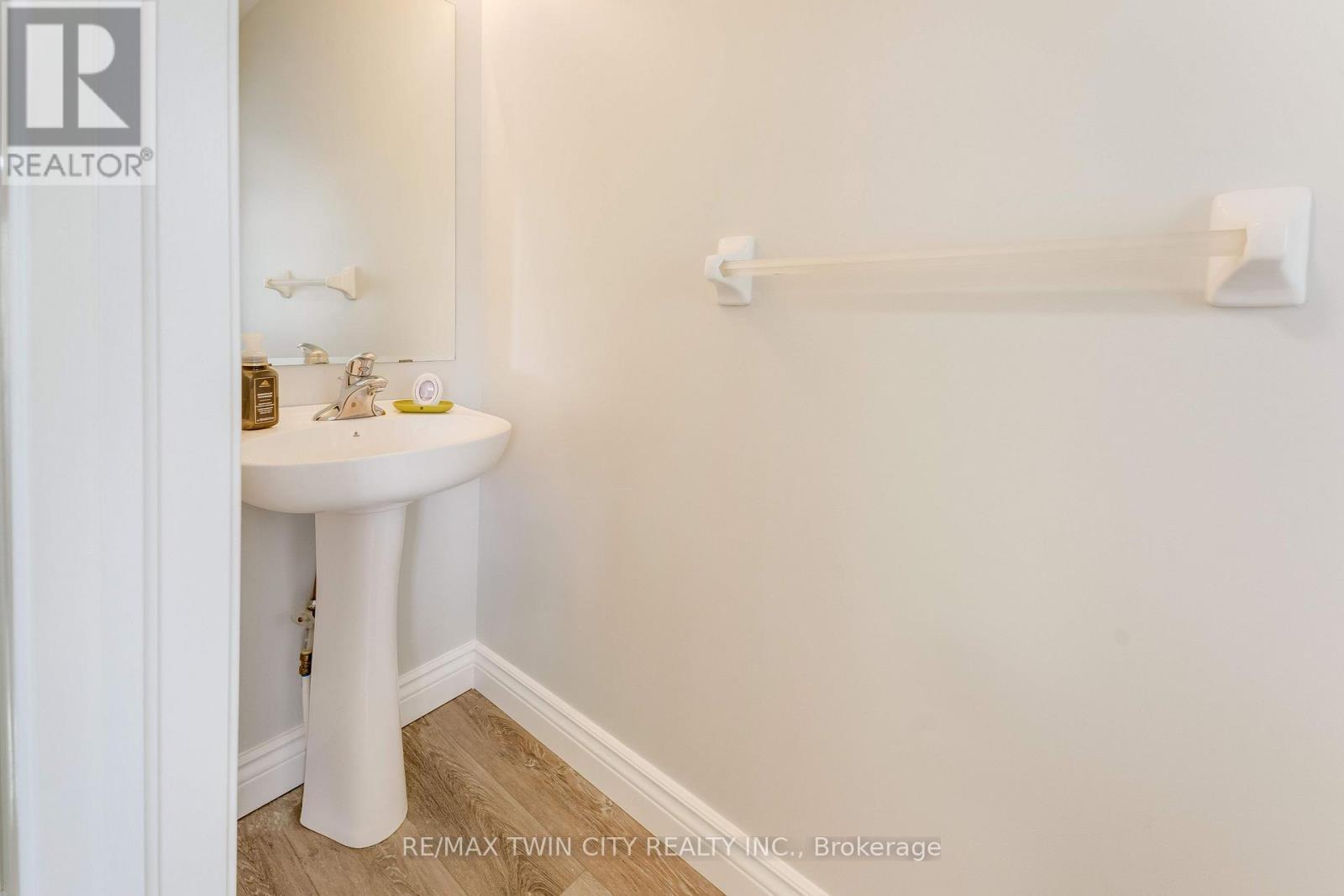 28 Nancroft Crescent, Cambridge, Ontario  N1T 2H2 - Photo 10 - X13872274