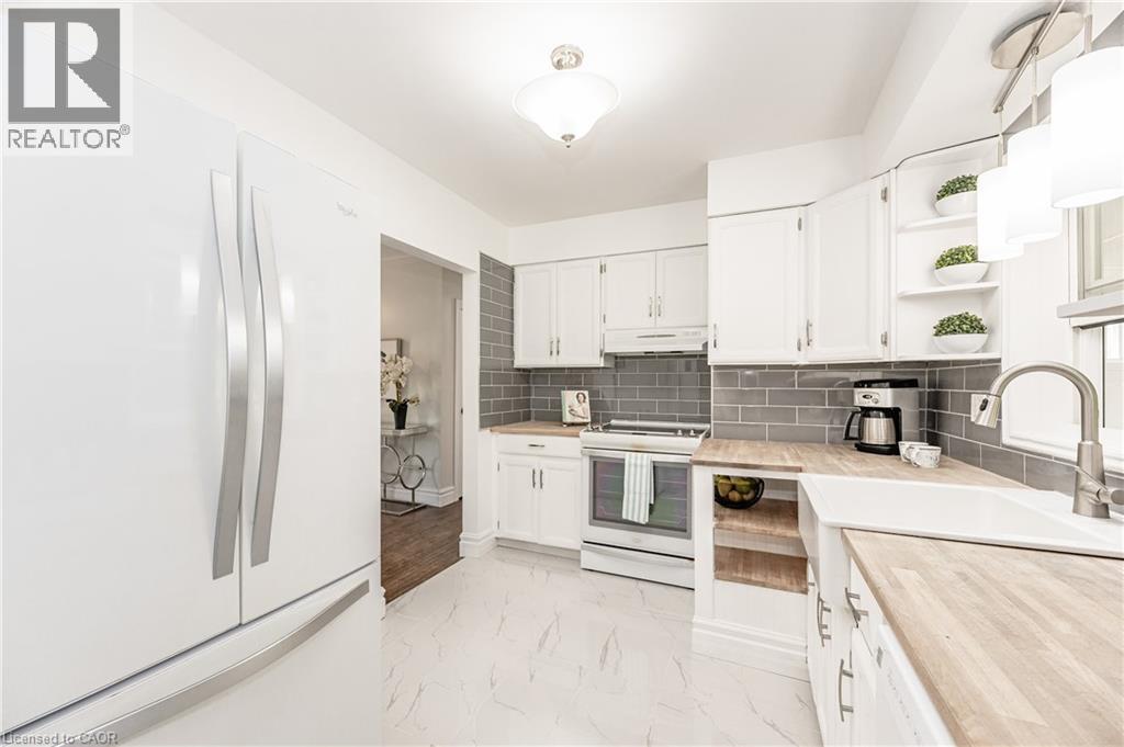 388 Appleby Line, Burlington, Ontario  L7L 2X8 - Photo 11 - 40869550