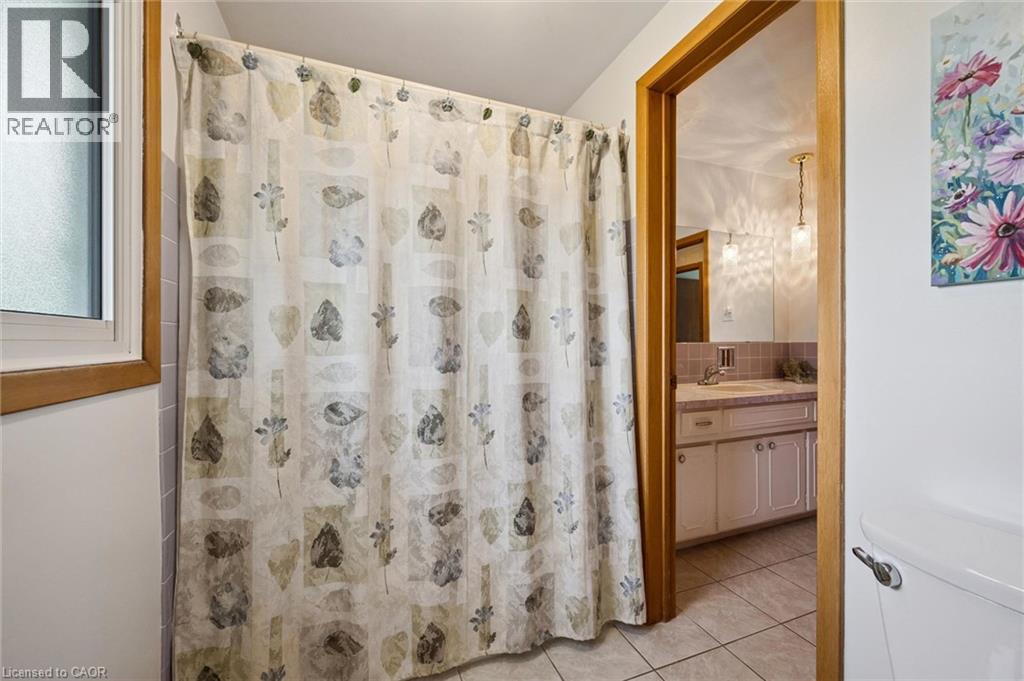 62 Gibson Drive, Kitchener, Ontario  N2B 2P4 - Photo 26 - 40866285
