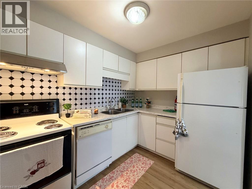195 Ferguson Drive Unit# 6, Woodstock, Ontario  N4V 1A4 - Photo 14 - 40868353