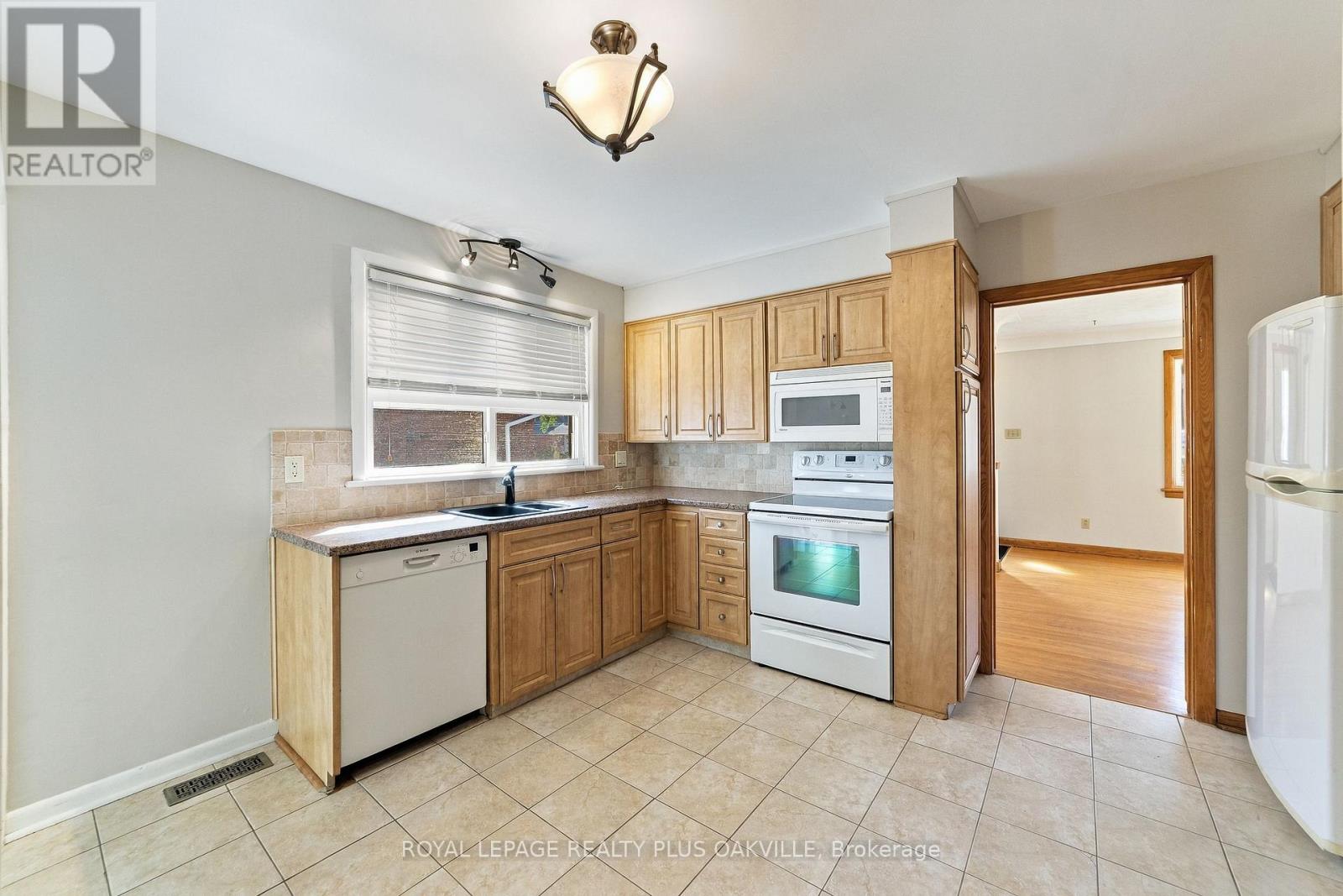 19 Endfield Avenue, Hamilton, Ontario  L8T 2L3 - Photo 12 - X13867440