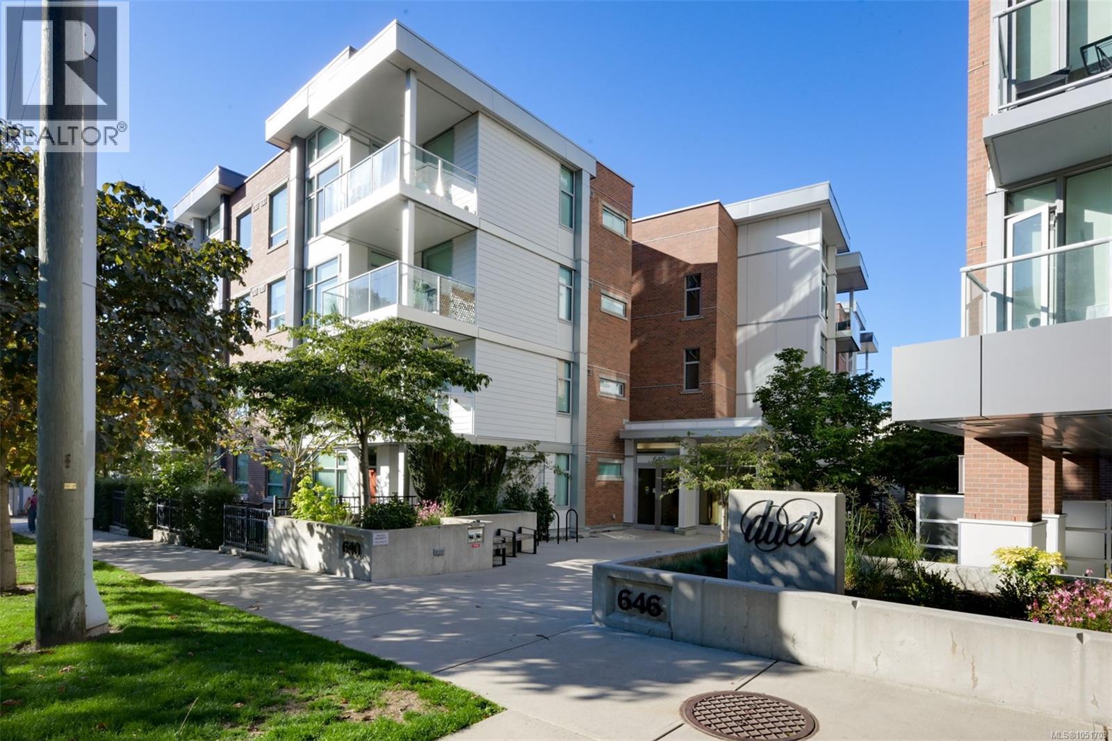 106 640 Michigan St, Victoria, British Columbia V8V 0B7 - Photo 2 - 1051703