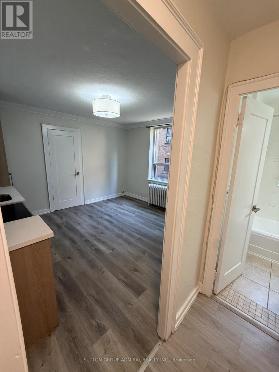 12 - 166 Eastbourne Avenue, Toronto, Ontario  M5P 2G6 - Photo 3 - C13623452