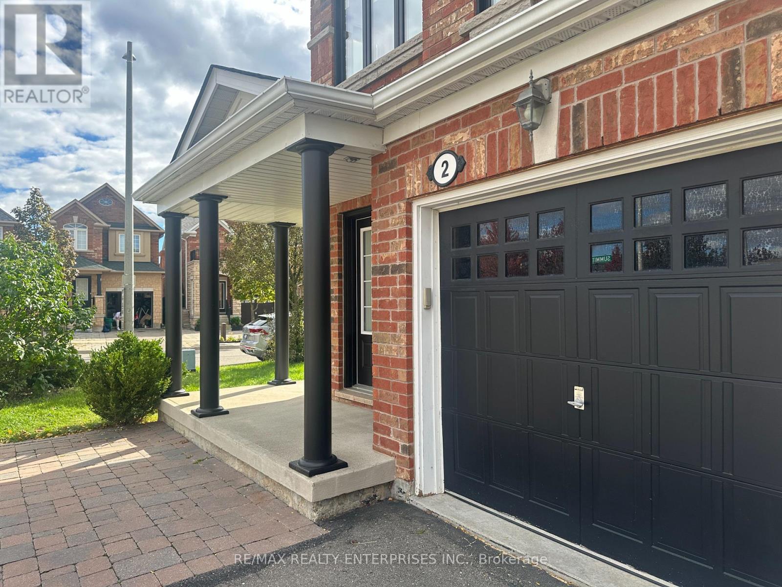 2 SUMMIT DRIVE Vaughan (Vellore Village) Ontario Canada L4H0E8 2