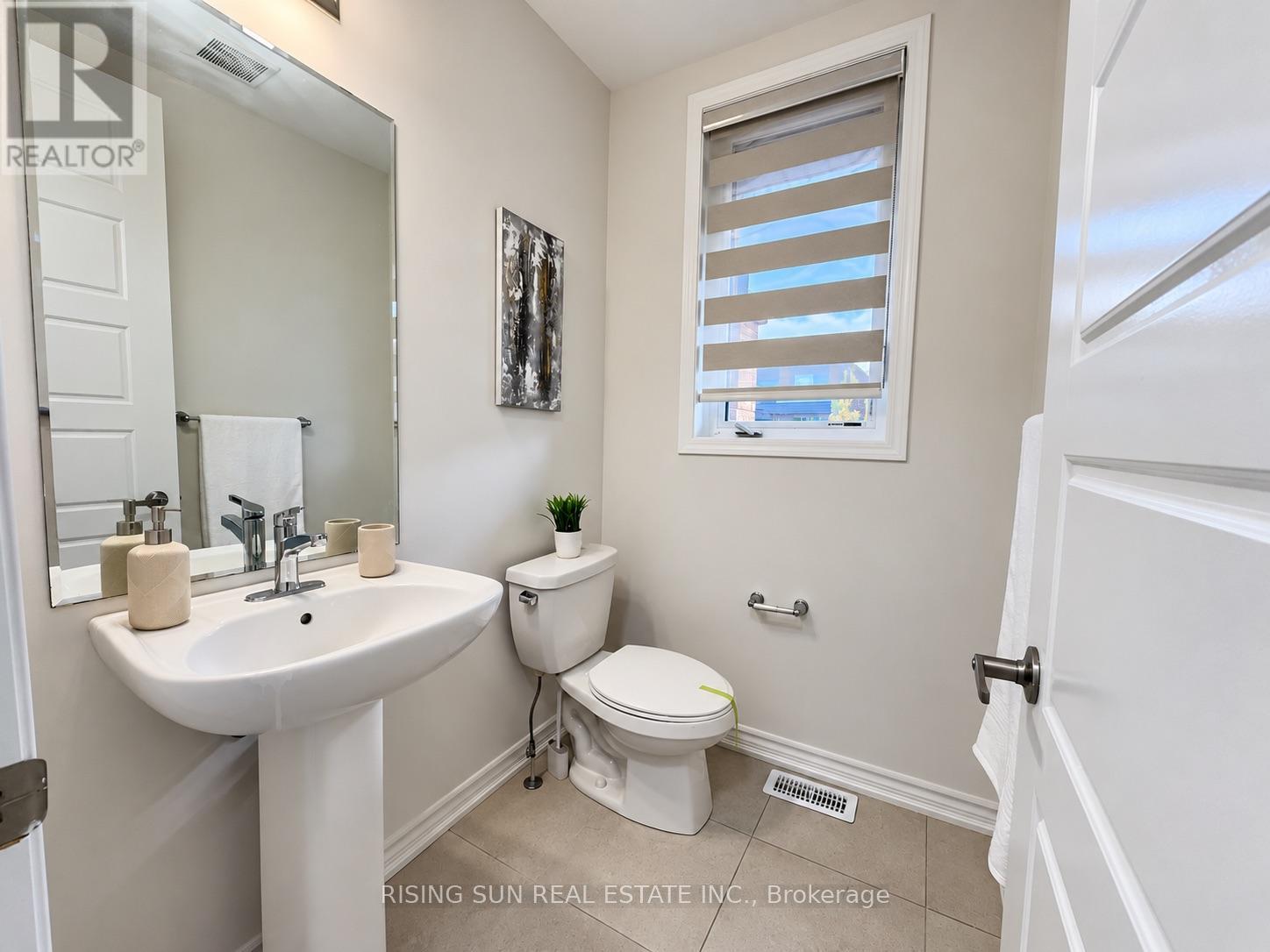 23 Routley Street, Kitchener, Ontario  N2R 0S2 - Photo 4 - X13870748