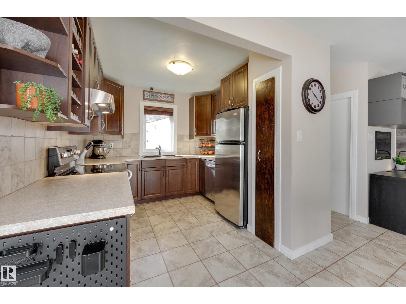 10466 159 St Nw, Edmonton, Alberta  T5P 3A7 - Photo 11 - E4512056
