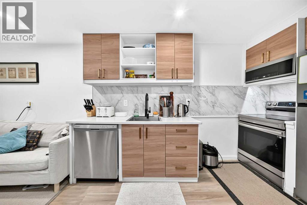 430 56 Avenue SW, Calgary, Alberta  T2V 0G5 - Photo 32 - A2348906