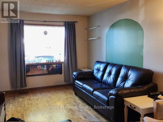 608 Marks Street S, Thunder Bay, Ontario  P7E 1M8 - Photo 2 - X13872640