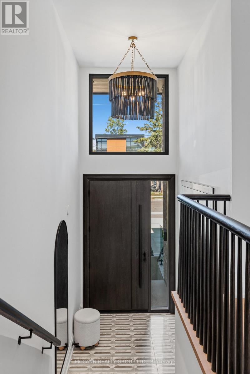 403 Melrose Avenue, Toronto, Ontario  M5M 1Z6 - Photo 3 - C13872610