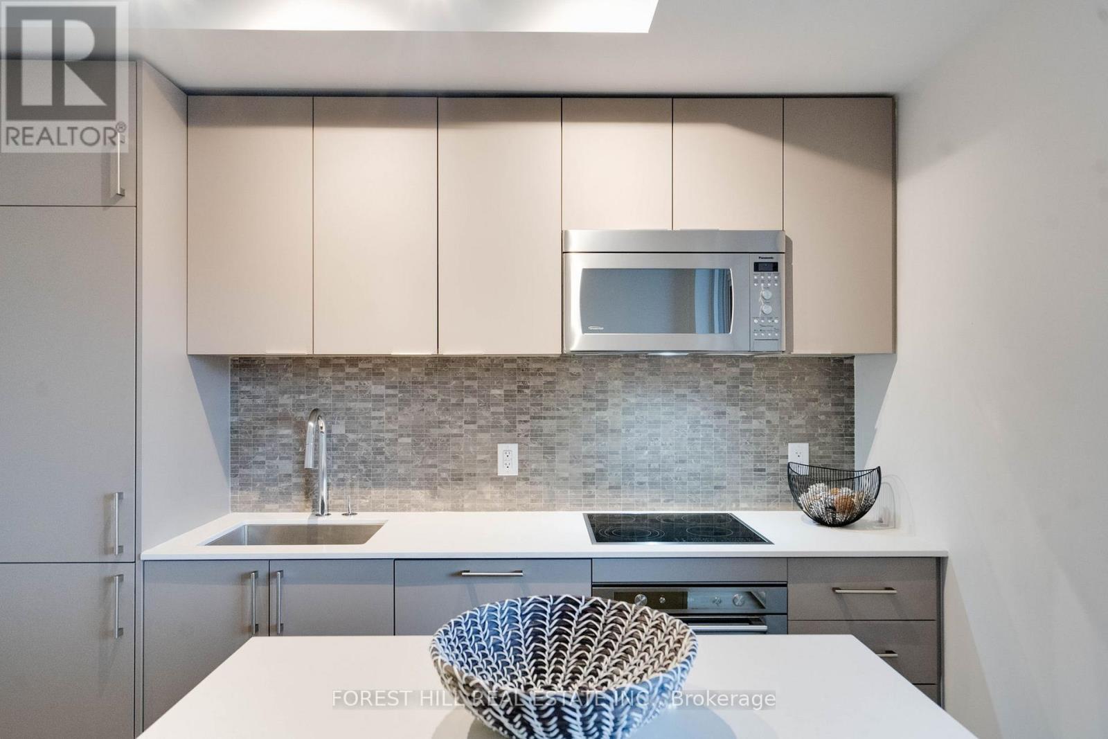 605 - 88 Cumberland Street, Toronto, Ontario  M5R 1A3 - Photo 16 - C13872638