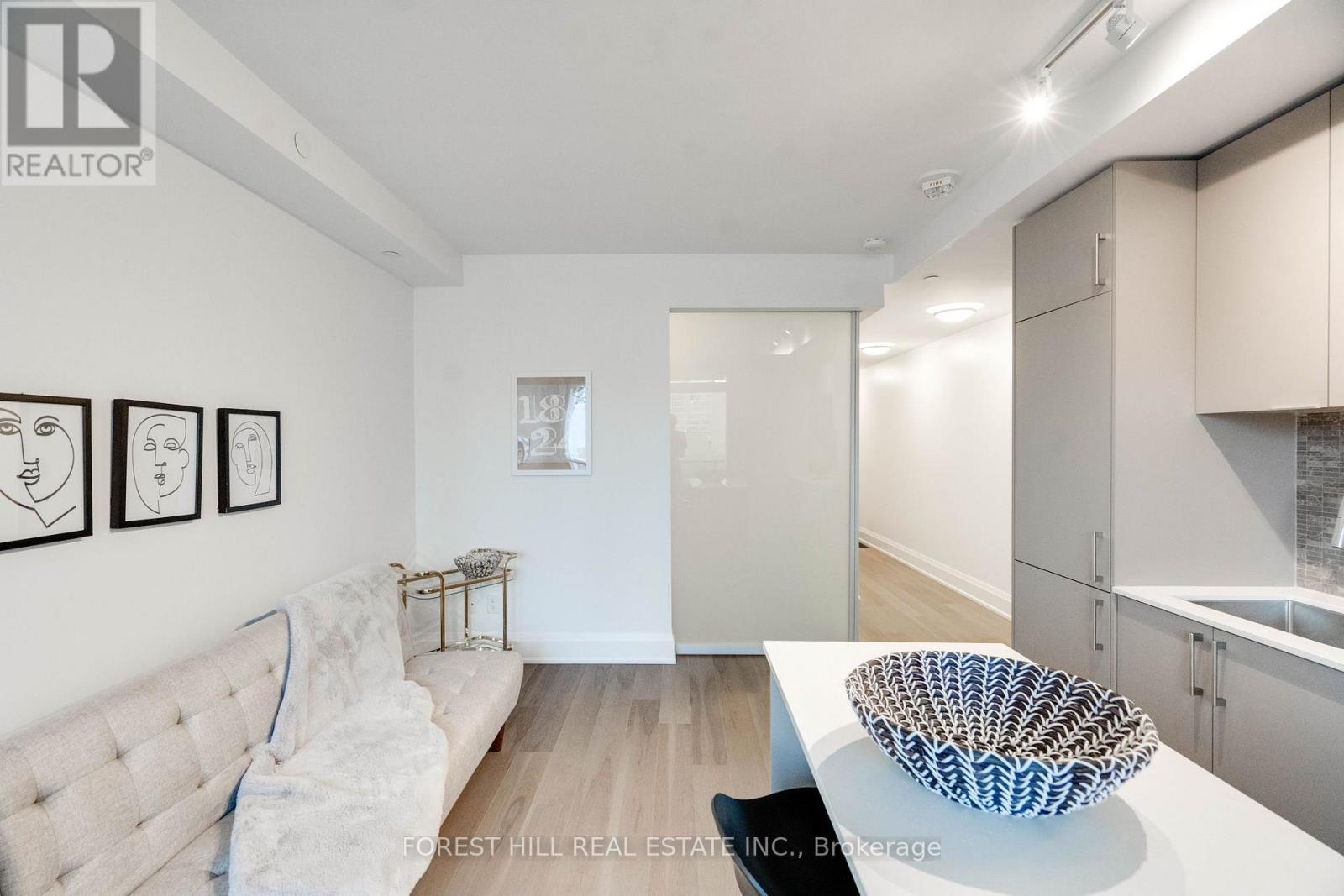 605 - 88 Cumberland Street, Toronto, Ontario  M5R 1A3 - Photo 17 - C13872638
