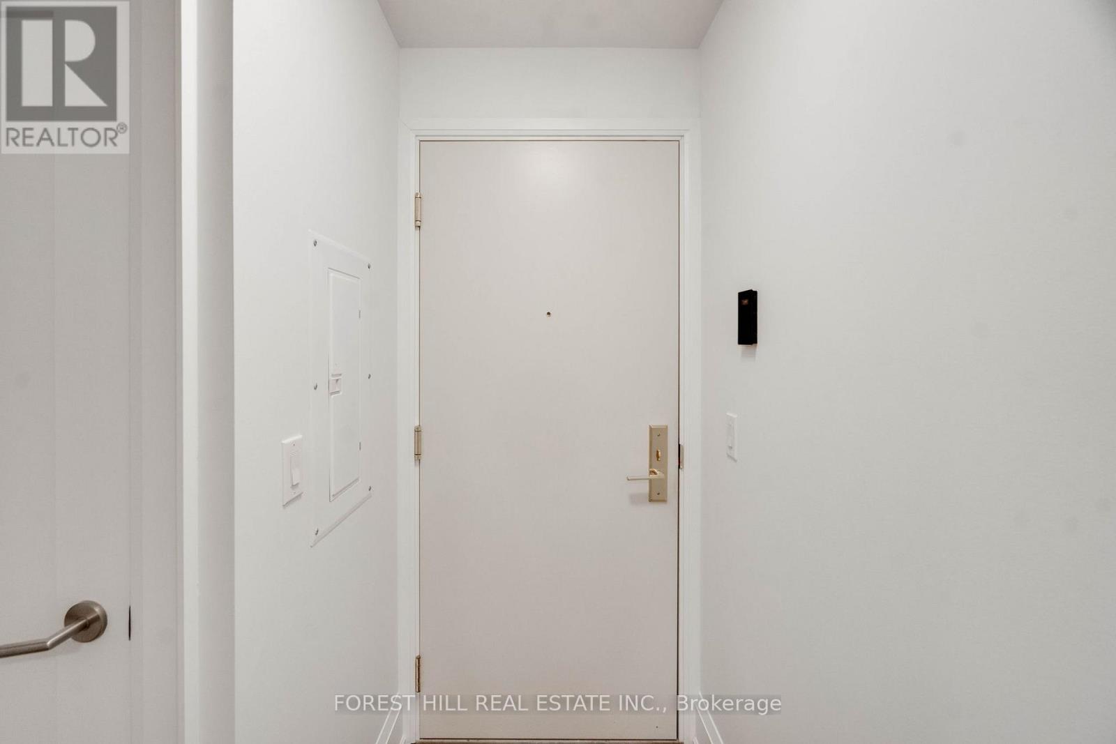 605 - 88 Cumberland Street, Toronto, Ontario  M5R 1A3 - Photo 4 - C13872638