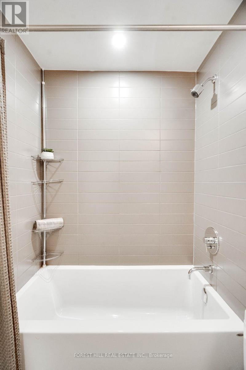 605 - 88 Cumberland Street, Toronto, Ontario  M5R 1A3 - Photo 8 - C13872638