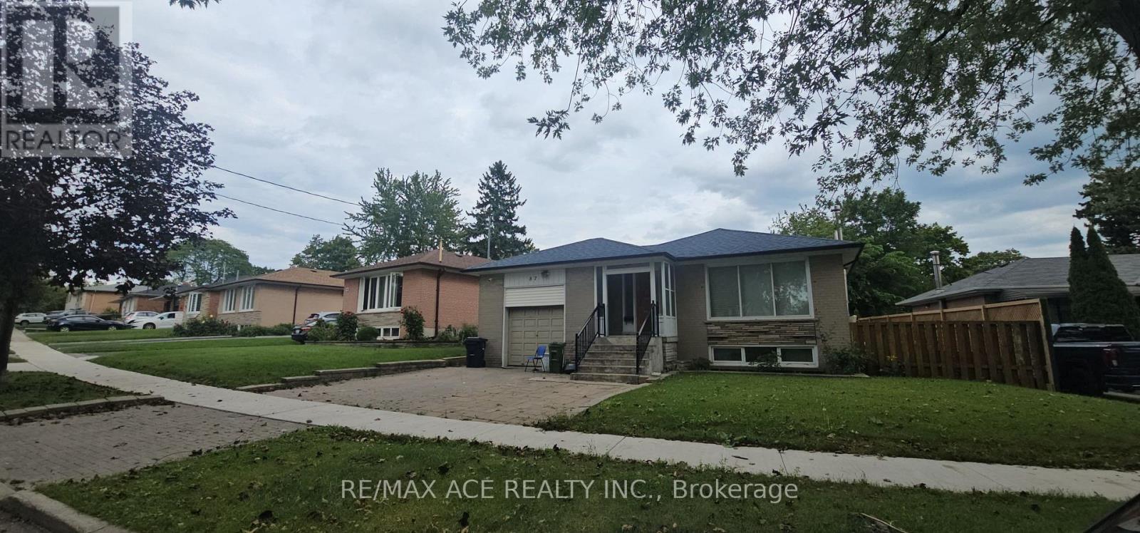 MAIN - 87 LYNNBROOK DRIVE