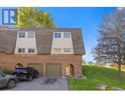 18 REYGATE COURT, Ajax, Ontario