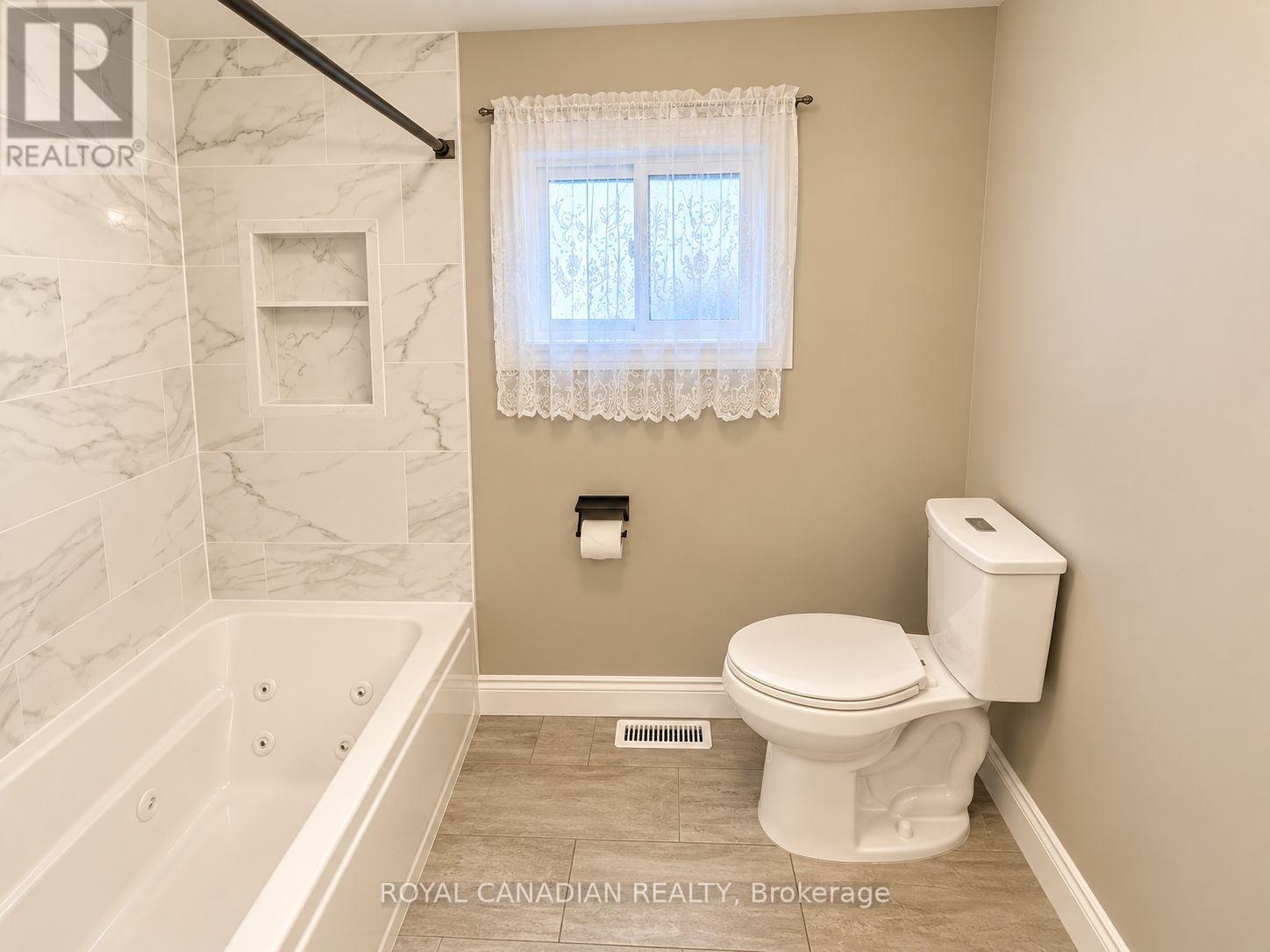 36 Maplegrove Avenue, Bradford West Gwillimbury (Bradford), Ontario  L3Z 1S1 - Photo 14 - N13872676