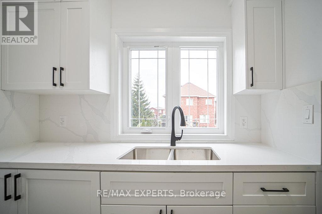 4 - 426 Veterans Drive, Barrie (Holly), Ontario  L4N 9G9 - Photo 5 - S13872548