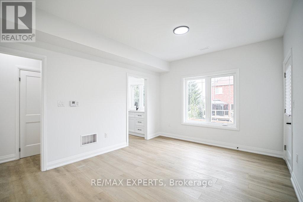 4 - 426 Veterans Drive, Barrie (Holly), Ontario  L4N 9G9 - Photo 6 - S13872548