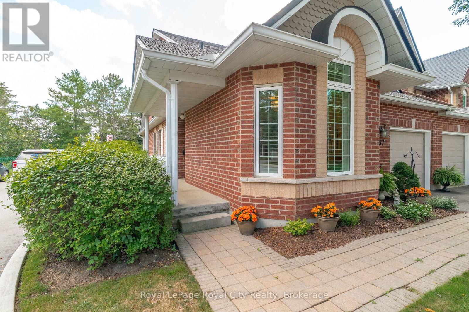37 - 60 Ptarmigan Drive, Guelph, Ontario  N1C 1E5 - Photo 4 - X13872668
