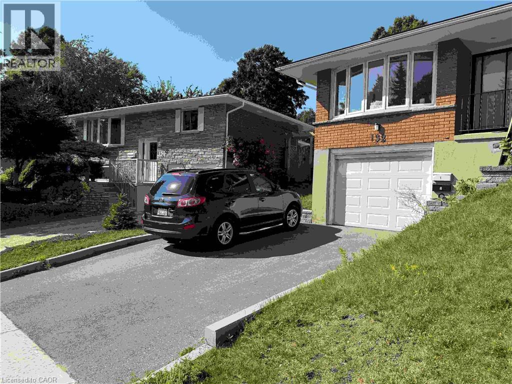 132 BRIAR KNOLL Drive Unit# 2