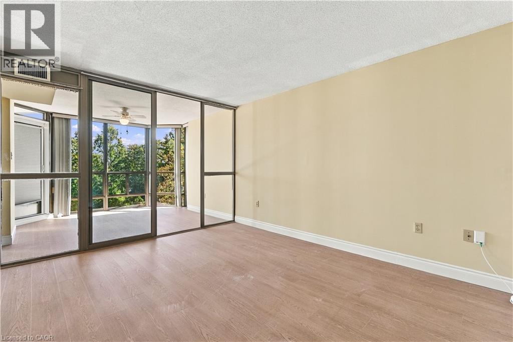 5070 Pinedale Avenue Unit# 302, Burlington, Ontario  L7L 5V6 - Photo 16 - 40869371