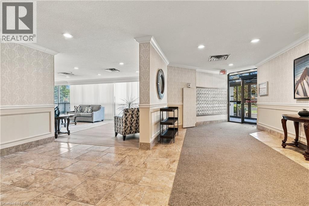 5070 Pinedale Avenue Unit# 302, Burlington, Ontario  L7L 5V6 - Photo 4 - 40869371