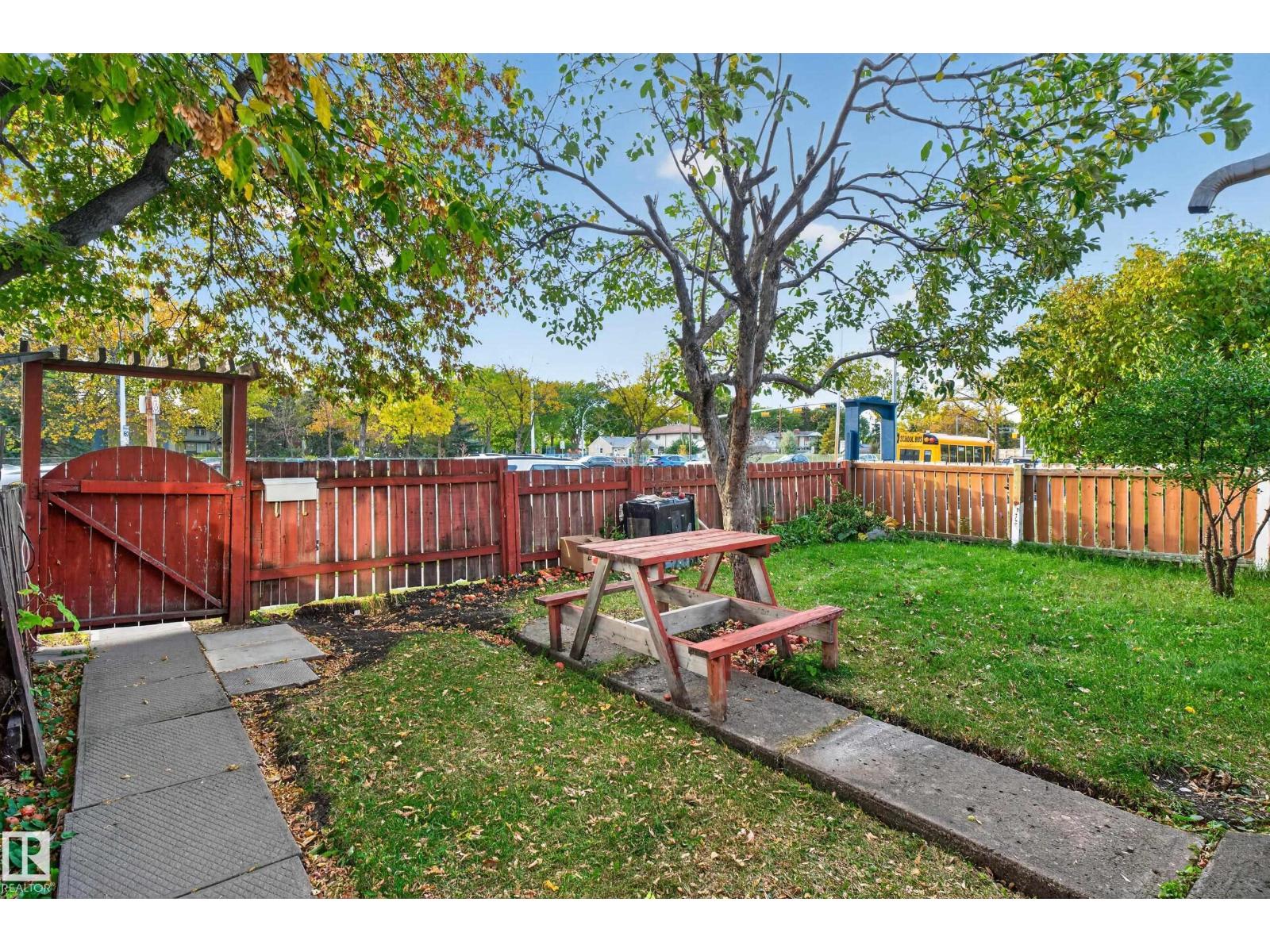 12053 97 St Nw, Edmonton, Alberta  T5G 1Y8 - Photo 4 - E4512039